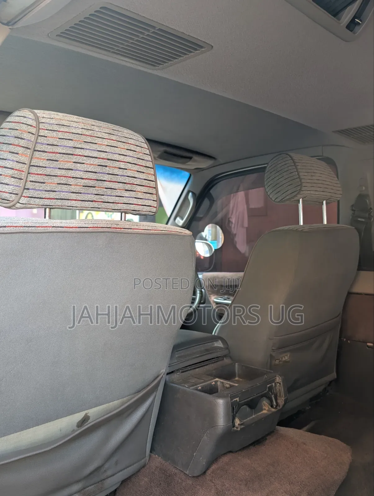 Toyota Grand HiAce 1999 Gold