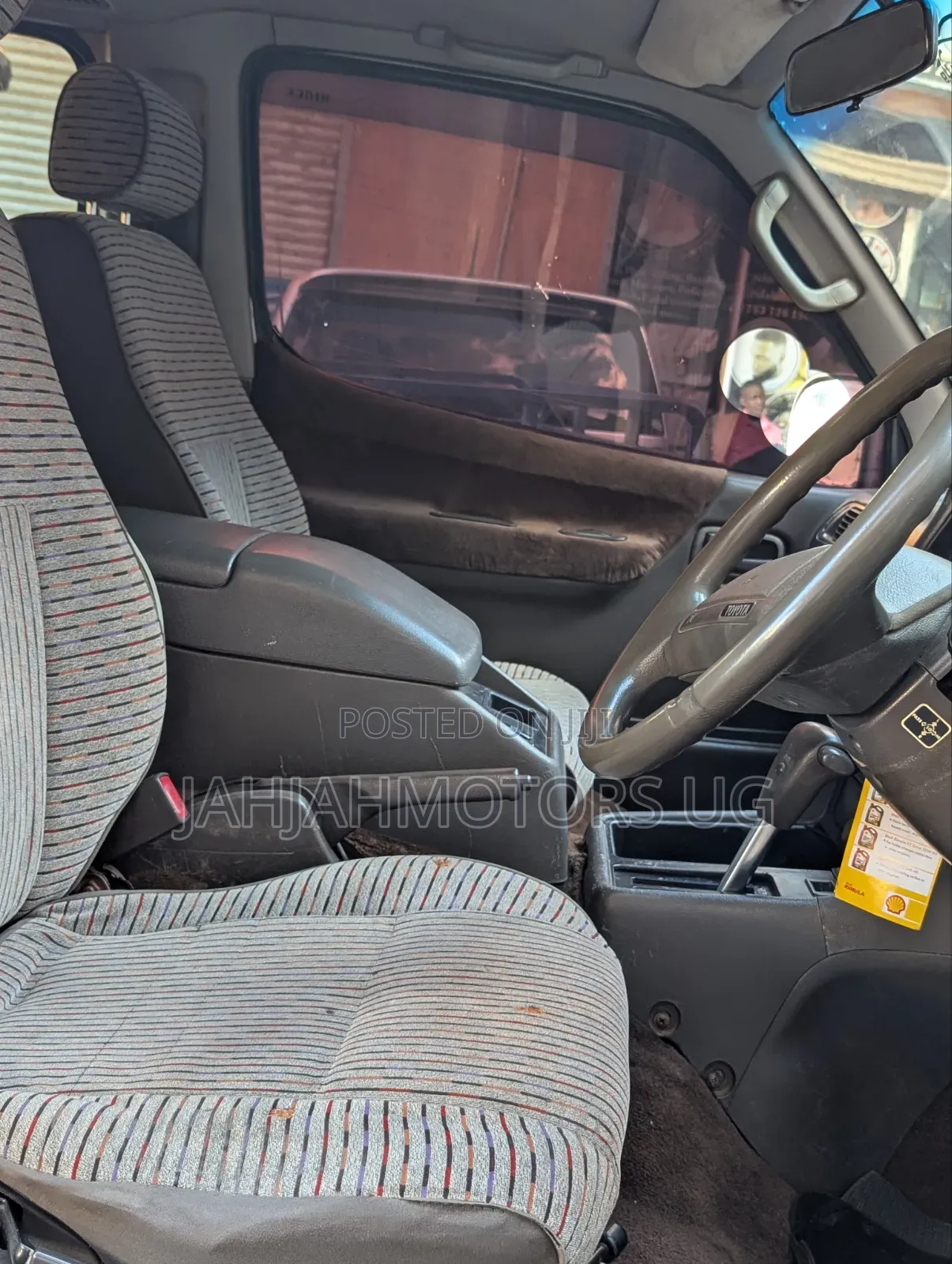 Toyota Grand HiAce 1999 Gold