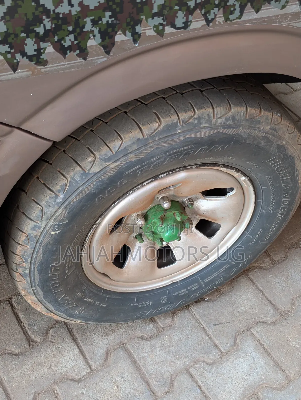 Toyota Grand HiAce 1999 Gold