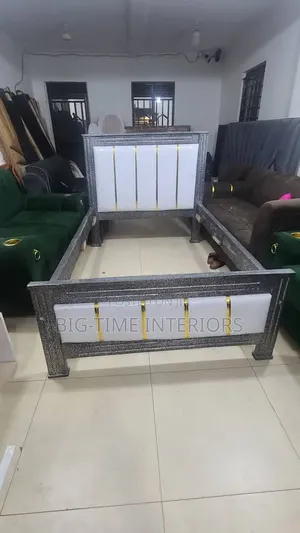 4x6 White Leather Cushioned Bed With Gold Sticker Stripes