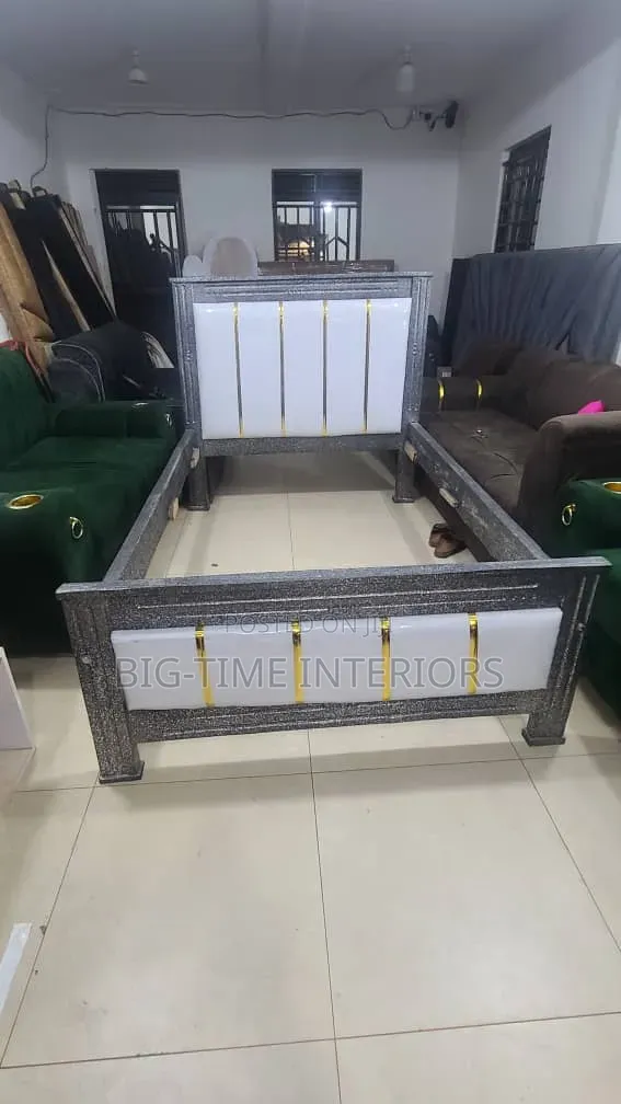 4x6 White Leather Cushioned Bed With Gold Sticker Stripes