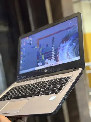 Laptop HP 348 G4 8GB Intel Core i5 HDD+SSD 256GB