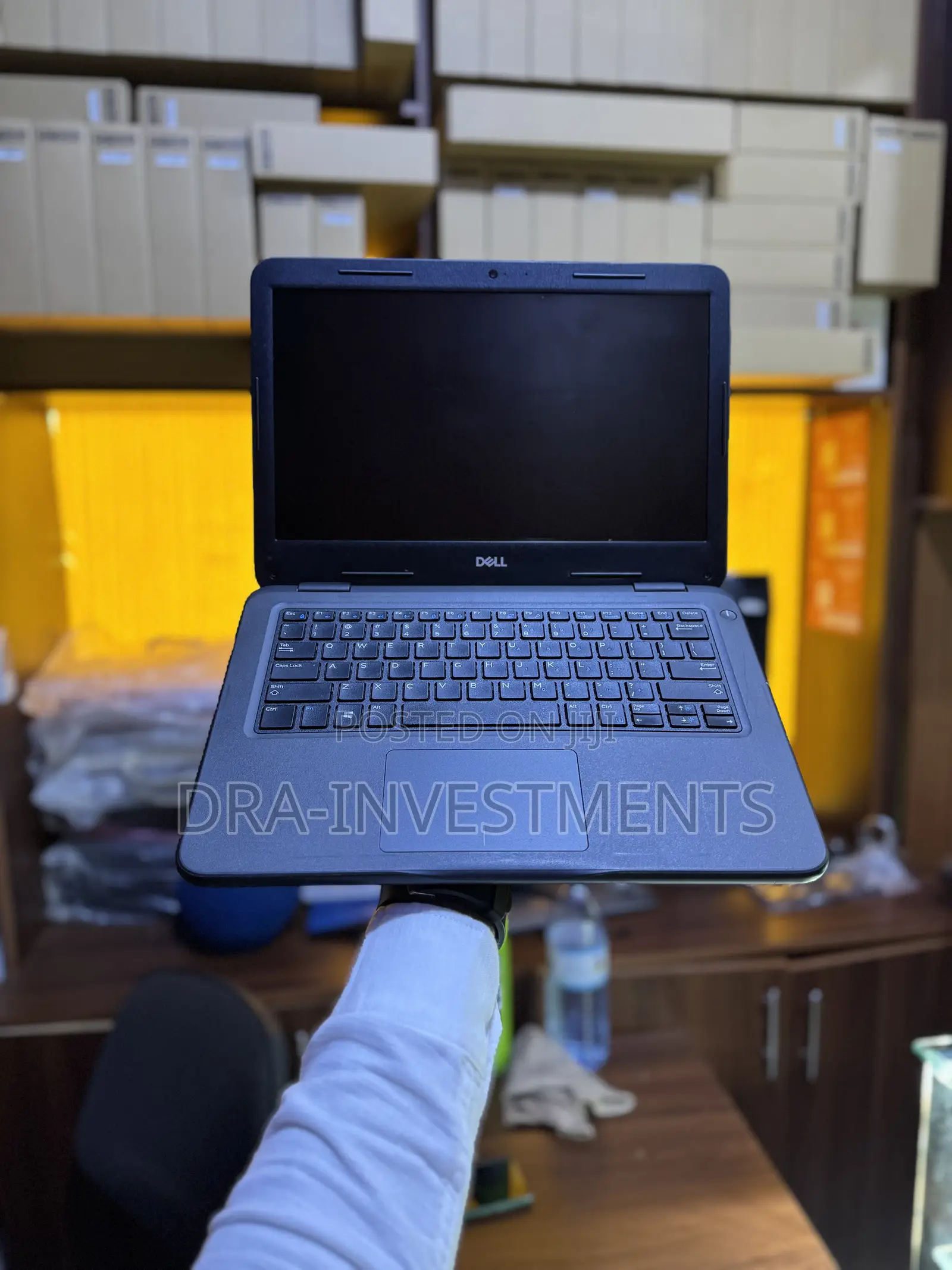 New Laptop Dell Latitude 3310 8GB Intel Core i3 SSD 256GB