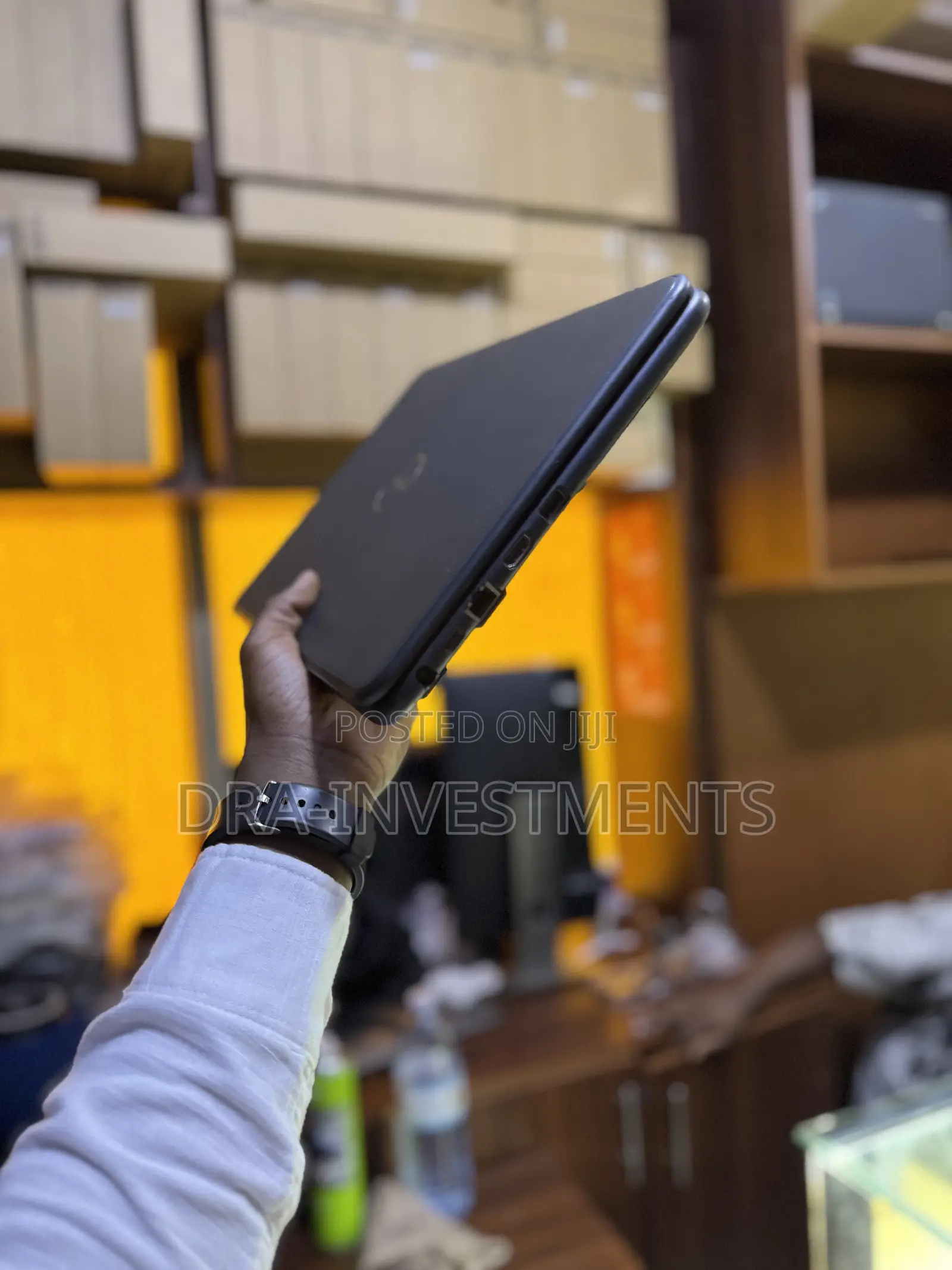New Laptop Dell Latitude 3310 8GB Intel Core i3 SSD 256GB