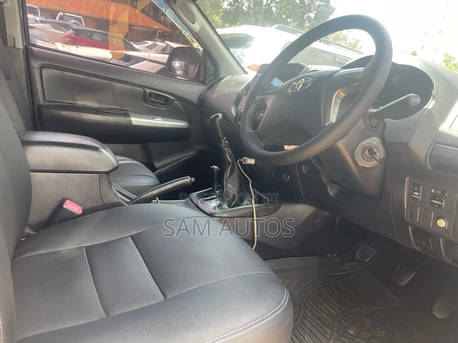 Toyota Hilux 2014 Silver