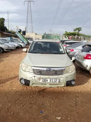 Subaru Forester 2010 Gold