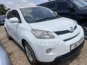 Toyota IST 2008 White