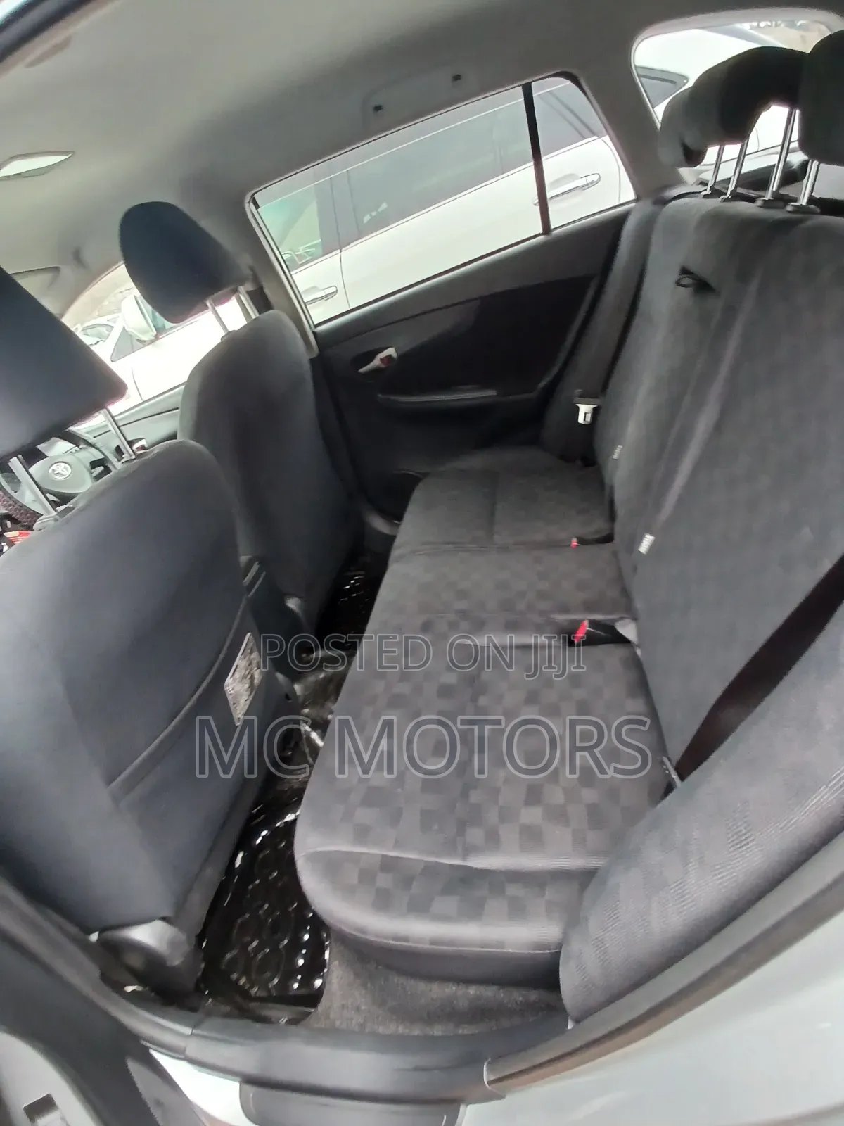 Toyota Corolla Fielder 2010 Silver
