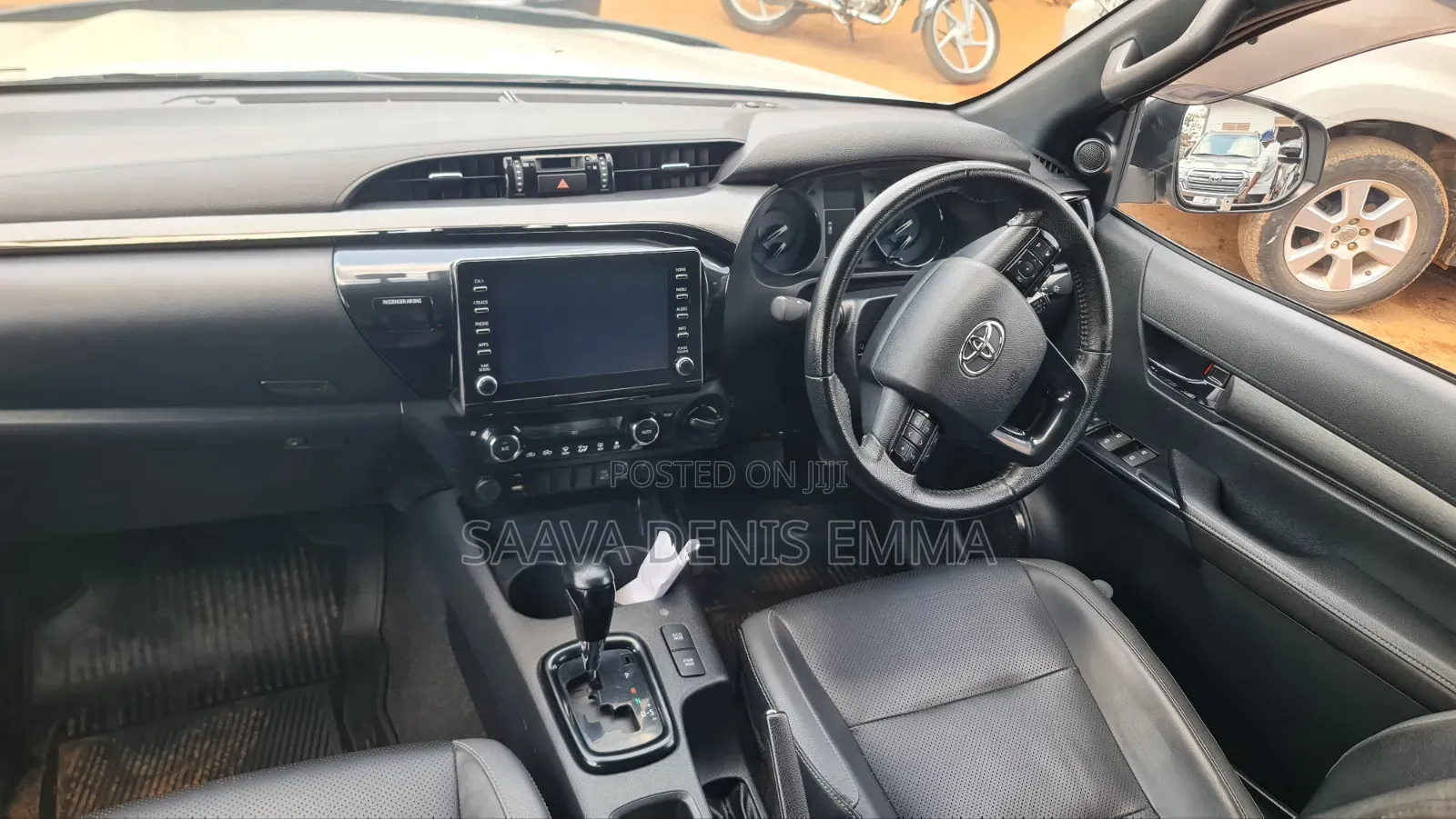 Toyota Hilux 2020 White