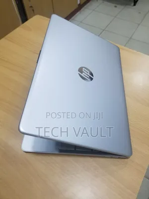 New Laptop HP 15-dw1197nia 16GB Intel Core i5 SSD 256GB