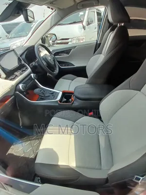 Toyota RAV4 2021 Blue