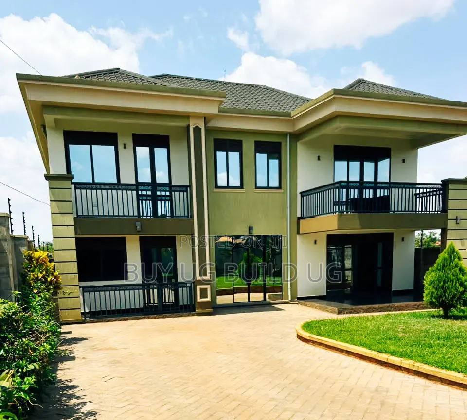 5bdrm Duplex in Kasangati Kira Road, Division B for sale