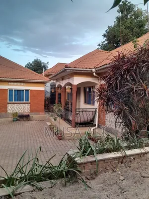 Furnished 12bdrm House in Bunamwaya, Makindye for rent