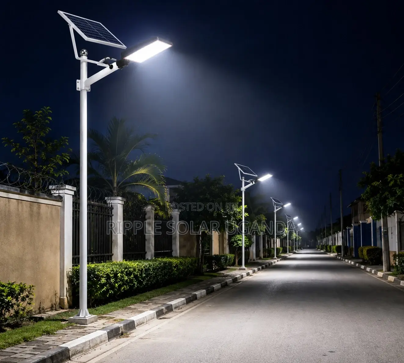 200W Solar Street Light With Panel Outdoor Security Kampala