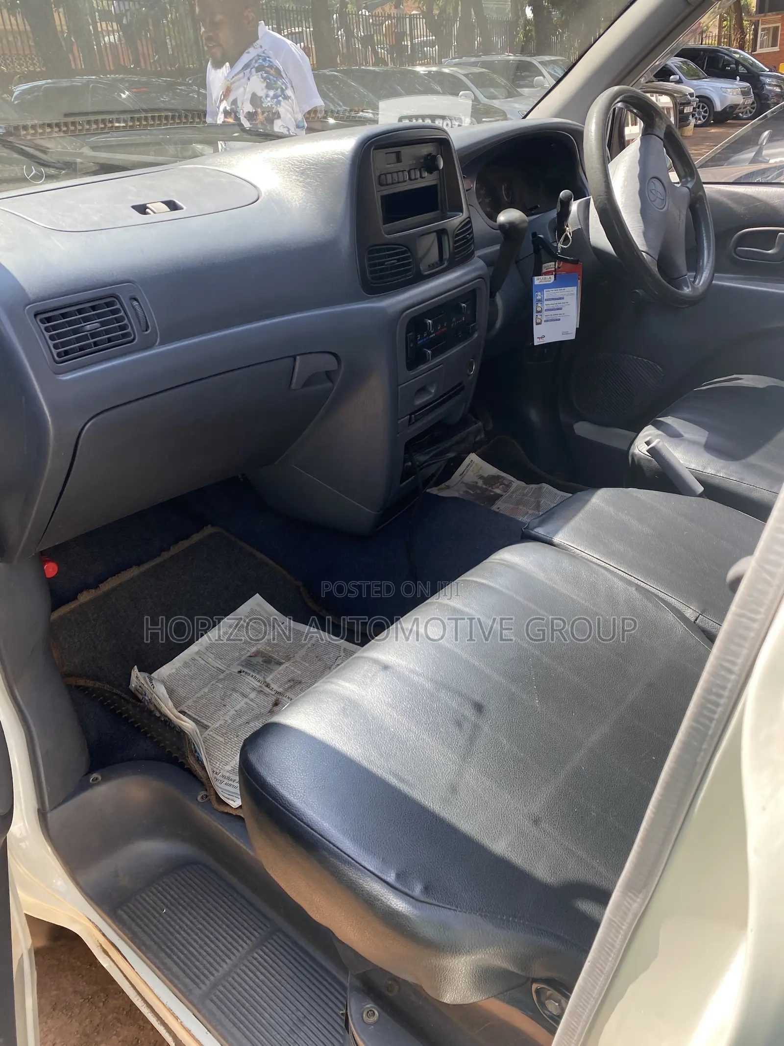 Toyota Noah 2.0 AWD (8 Seater) 2001 White