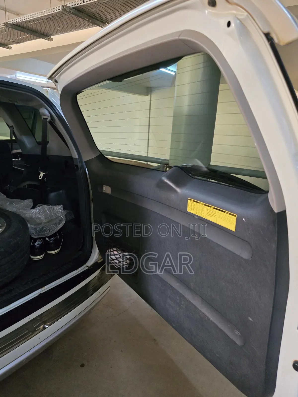 Toyota Vanguard 2012 White