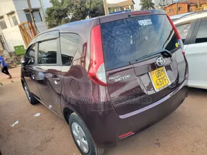 Toyota Passo Sette 2010 Burgundy