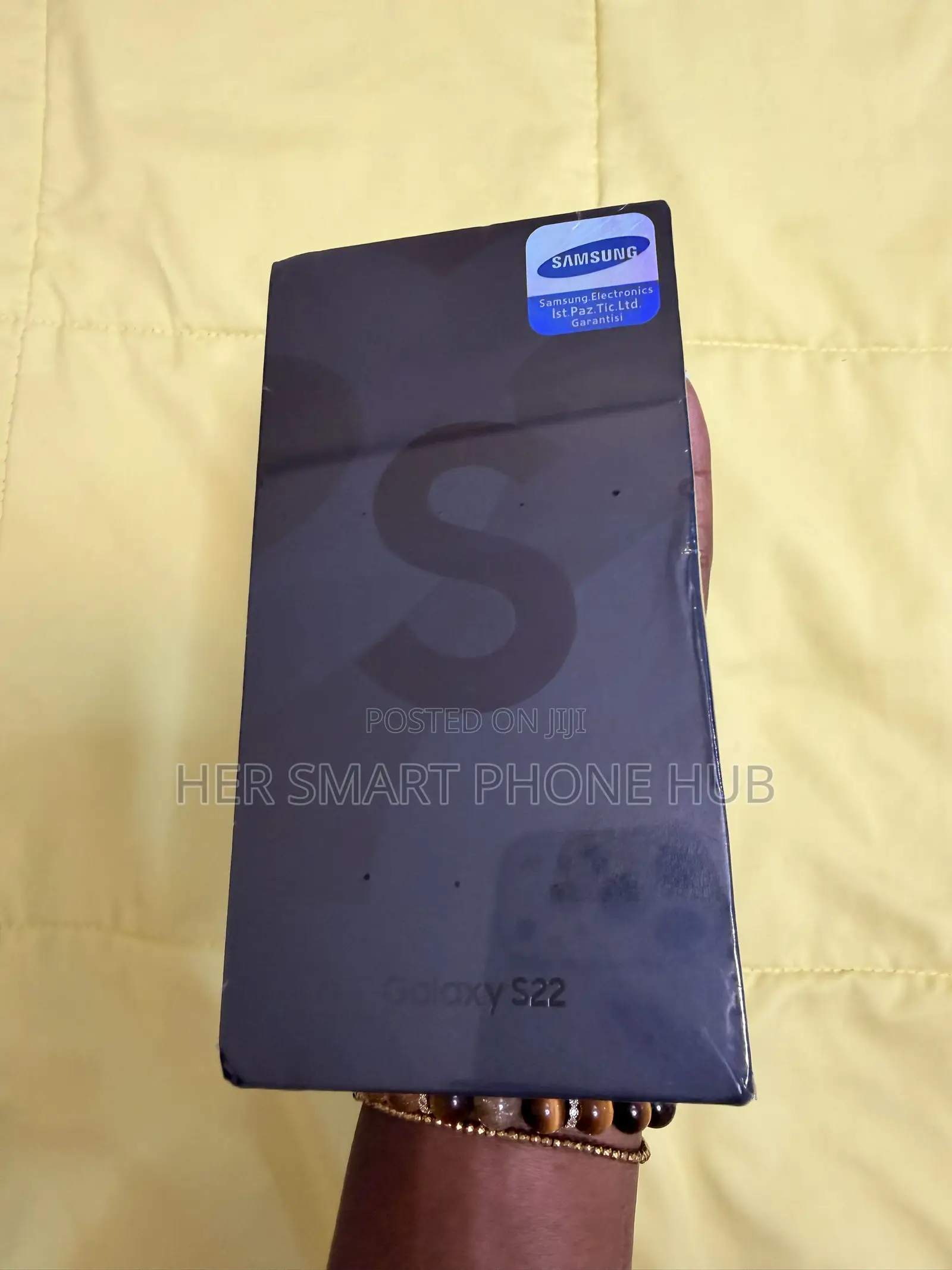 New Samsung Galaxy S22 5G 256 GB Black