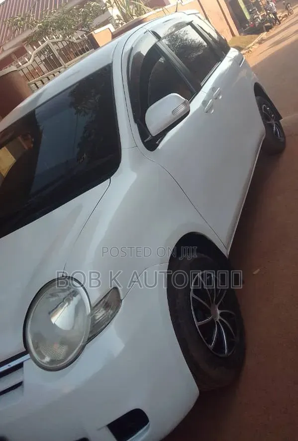 Toyota Sienta 2008 White