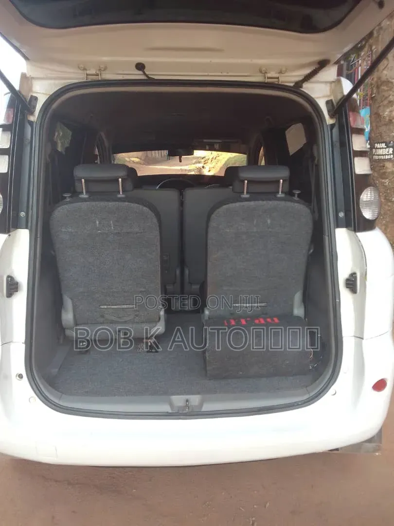 Toyota Sienta 2008 White