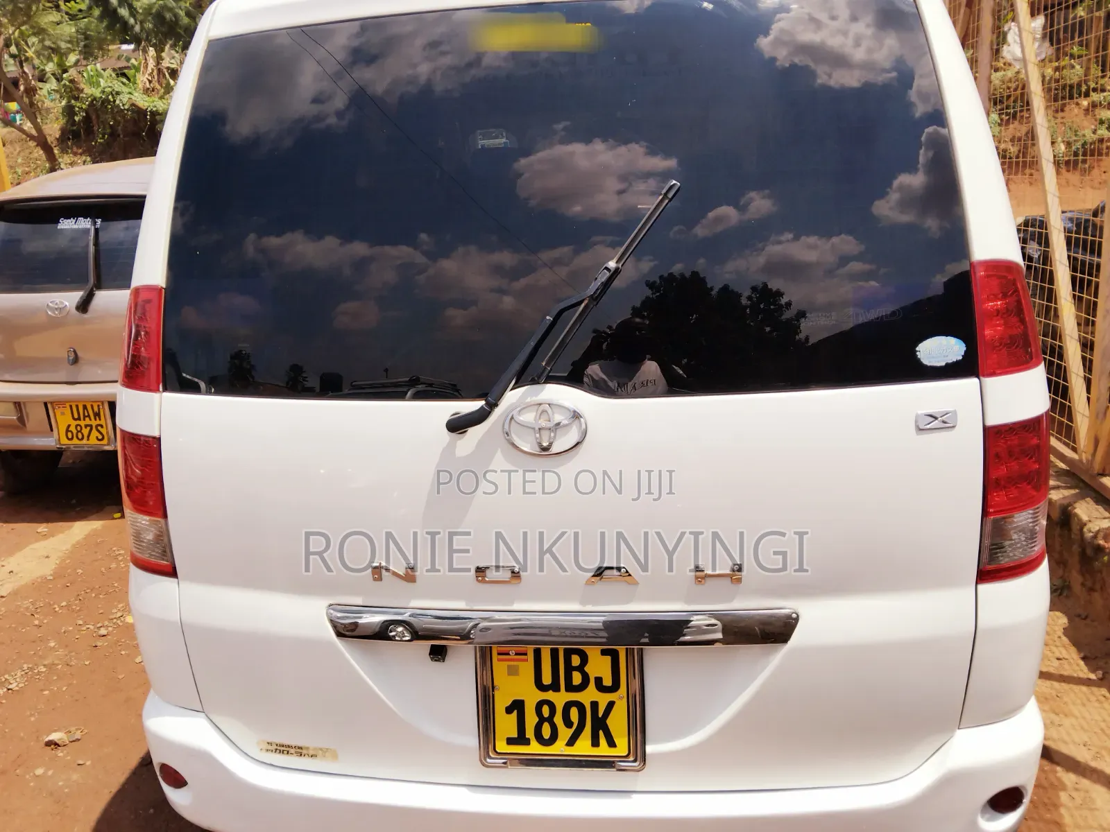 Toyota Noah 2006 White