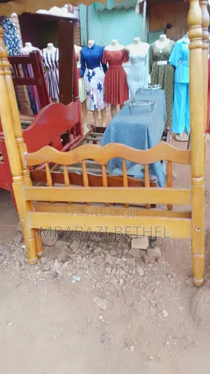 Used / Second Hand 4by6 Wooden Bed on Quick Sale