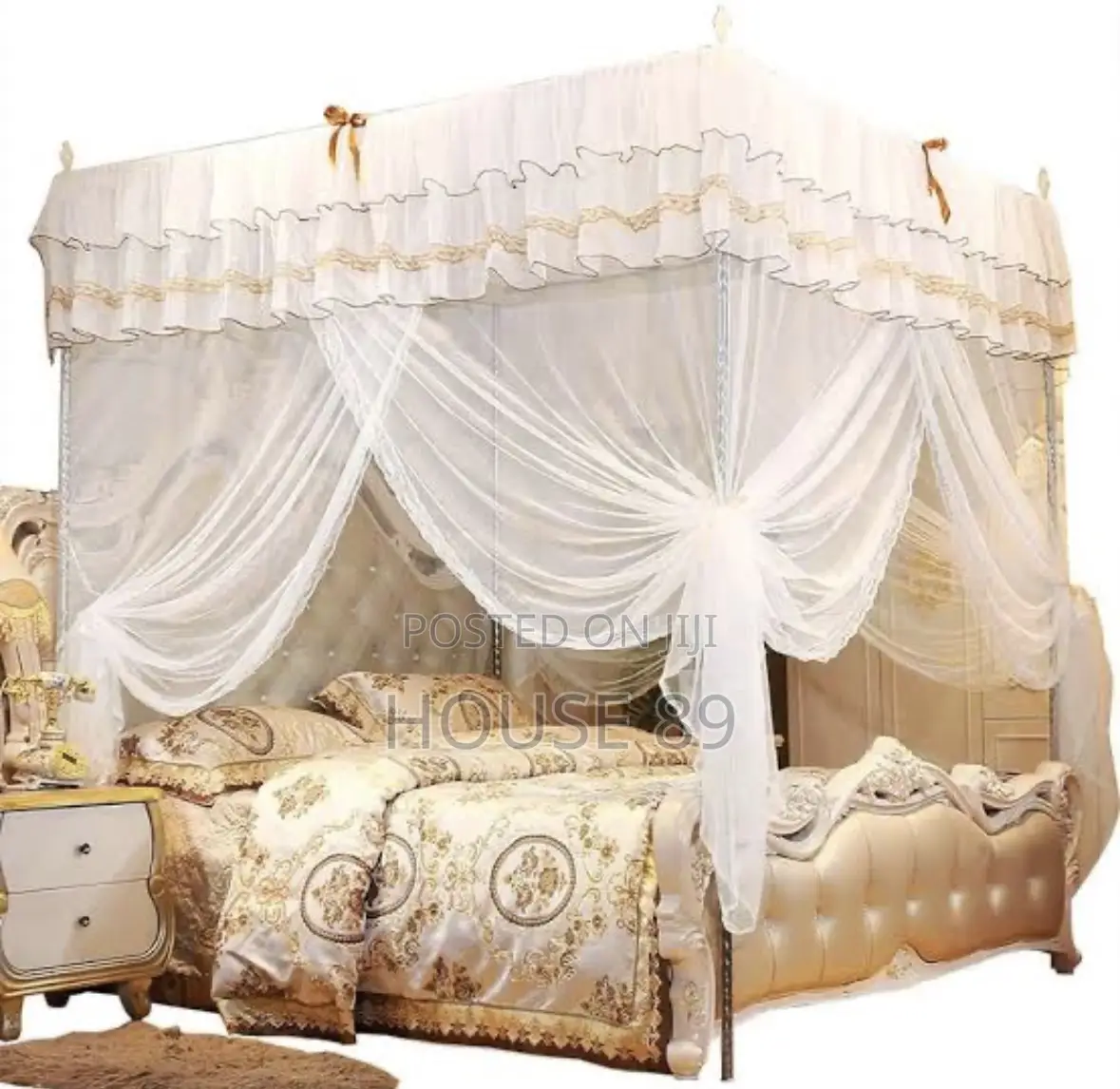 4 Stand Luxurious Mosquito Net