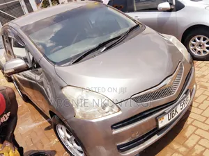 Toyota Ractis 2008 Gray