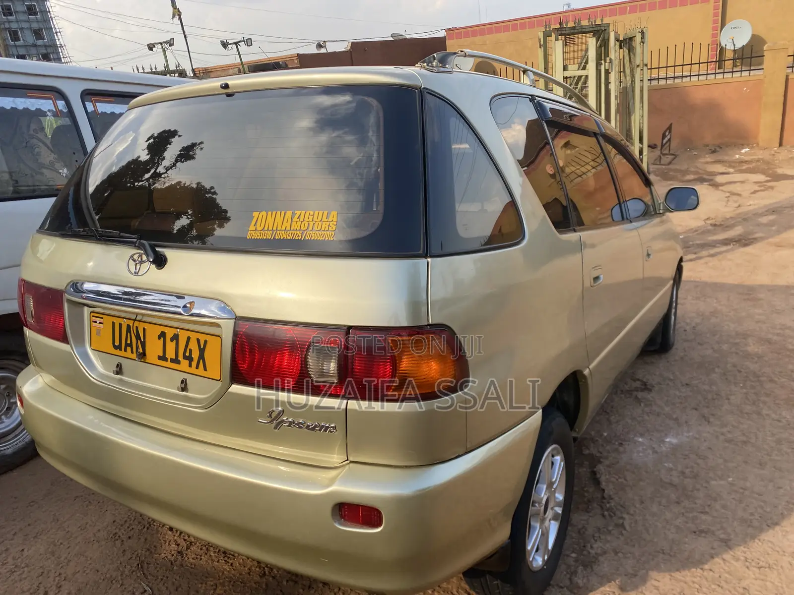 Toyota Ipsum 2008 Yellow