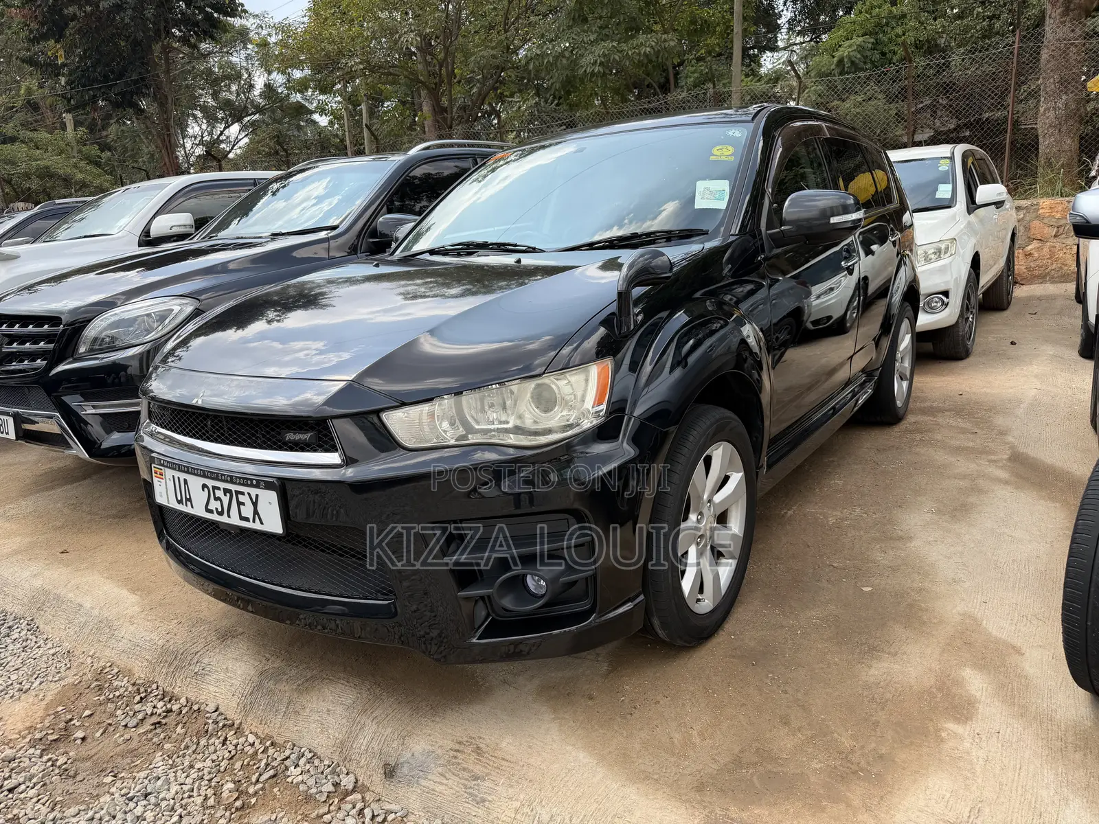 Mitsubishi Outlander 2012 Black