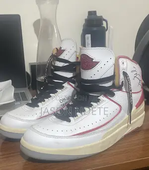 Air Jordan 2 Retro “Chicago” (2022) Sneakers.