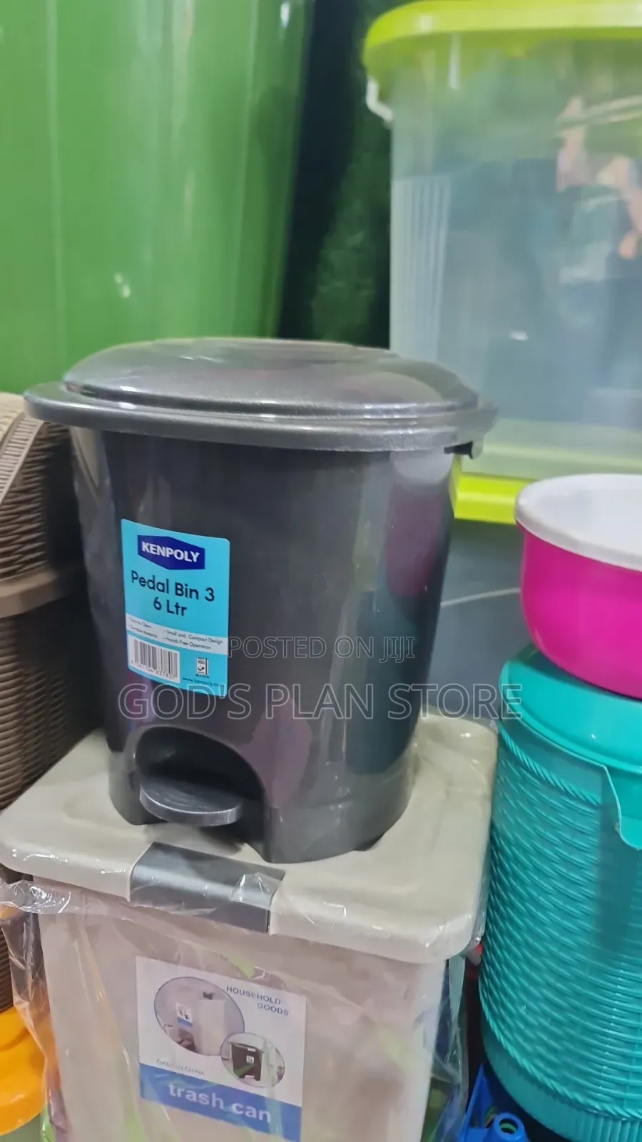 Gray 6litres Plastic Dust Bins Plastic Dust Bins