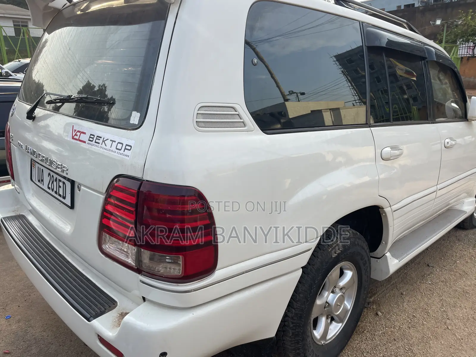 Toyota Land Cruiser 2006 Pearl