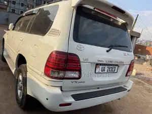 Toyota Land Cruiser 2006 Pearl