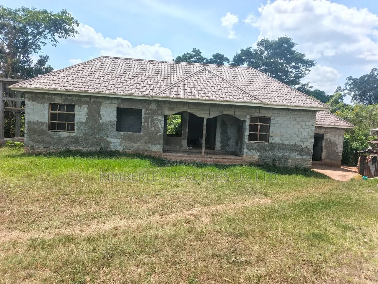 House for Sale – Mukono Nsambwe Estate