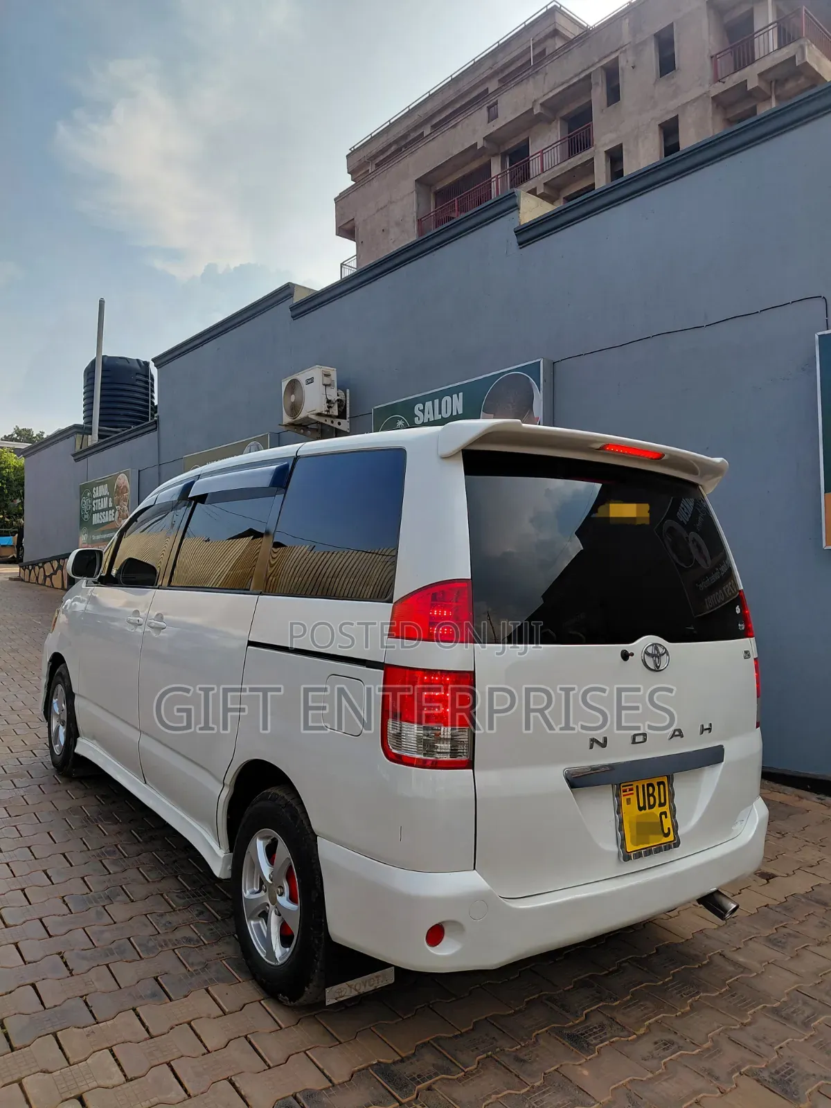 Toyota Noah 2006 Pearl