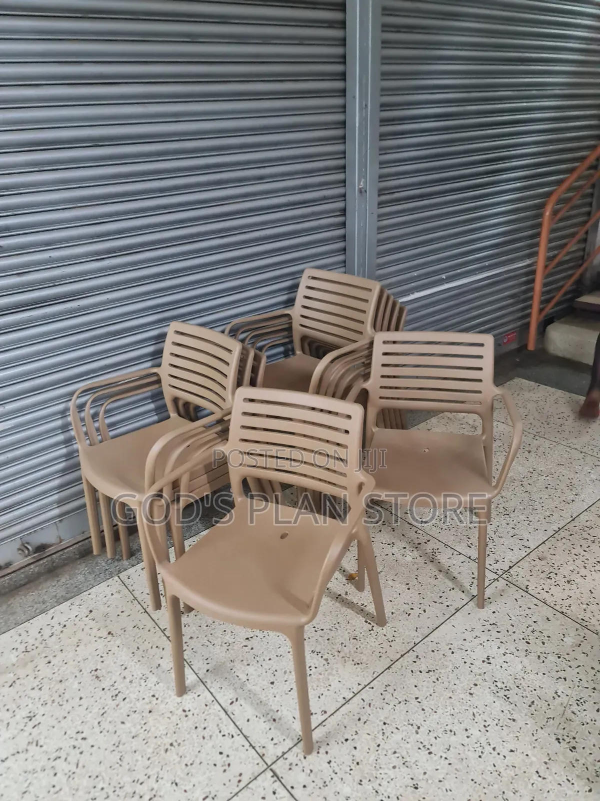 Umbra Spaced Back Plastic Chairs Plastic Chairs