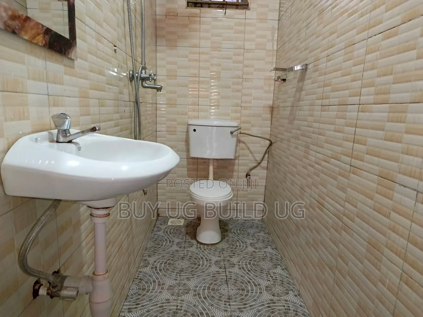 3bdrm Apartment in Kyaliwajala Town, Central Division for rent