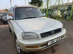 Toyota RAV4 1999 Pearl