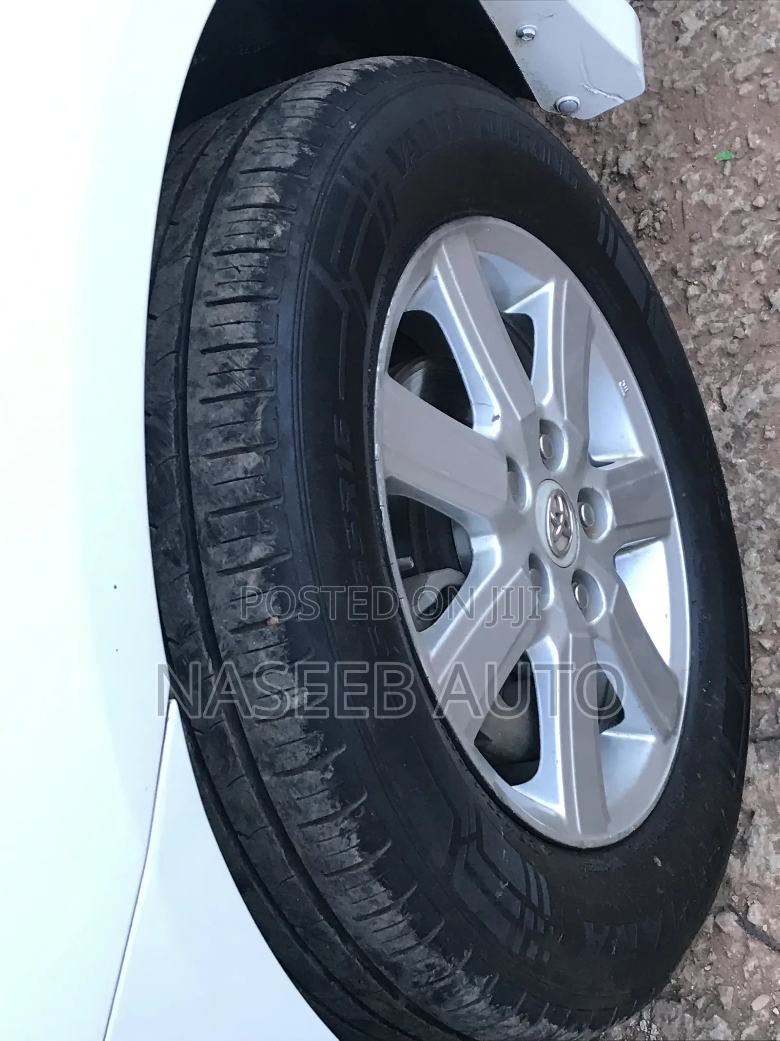 Toyota Noah 2009 White