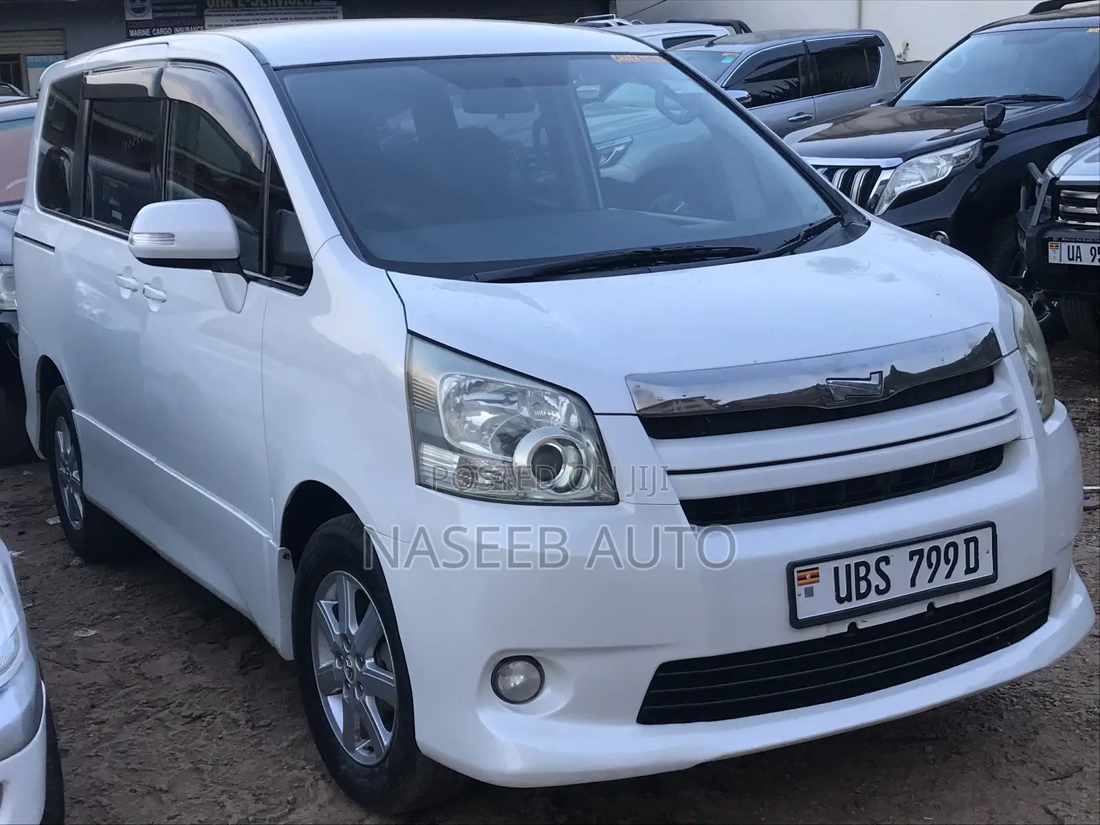 Toyota Noah 2009 White