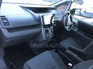 Toyota Noah 2009 White