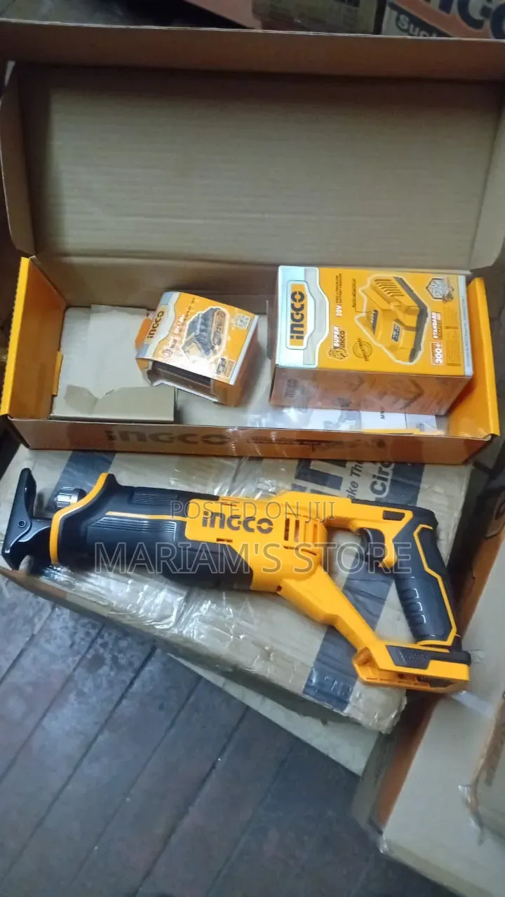 Cordless Reciprocating Saw,yellow and Black Color Scheme.