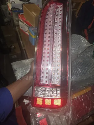 Toyota Hiace Drone Led 2005 - 2017 Taillamp ( Aftermarket)