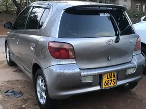 Toyota Vitz 2006 Silver