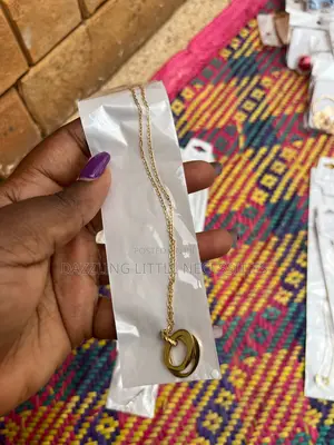 Oval Twist Stainless Steel Necklace for Women - Gold