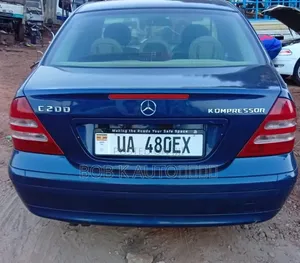 Mercedes-Benz C200 2002 Blue