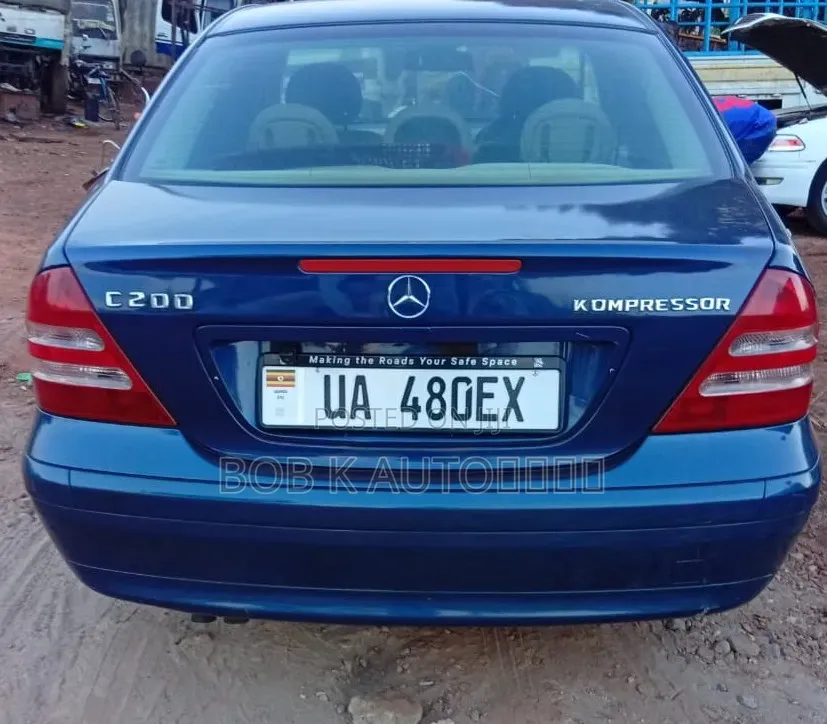 Mercedes-Benz C200 2002 Blue