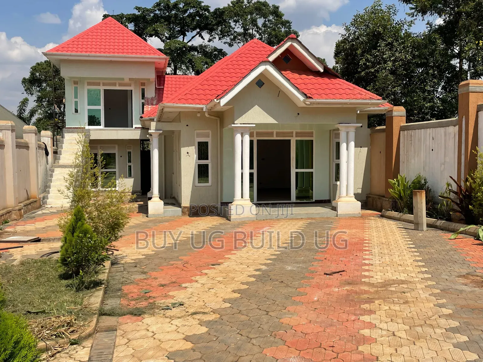 4bdrm House in Matugga Bombo Rd, Wakiso / Wakiso for sale