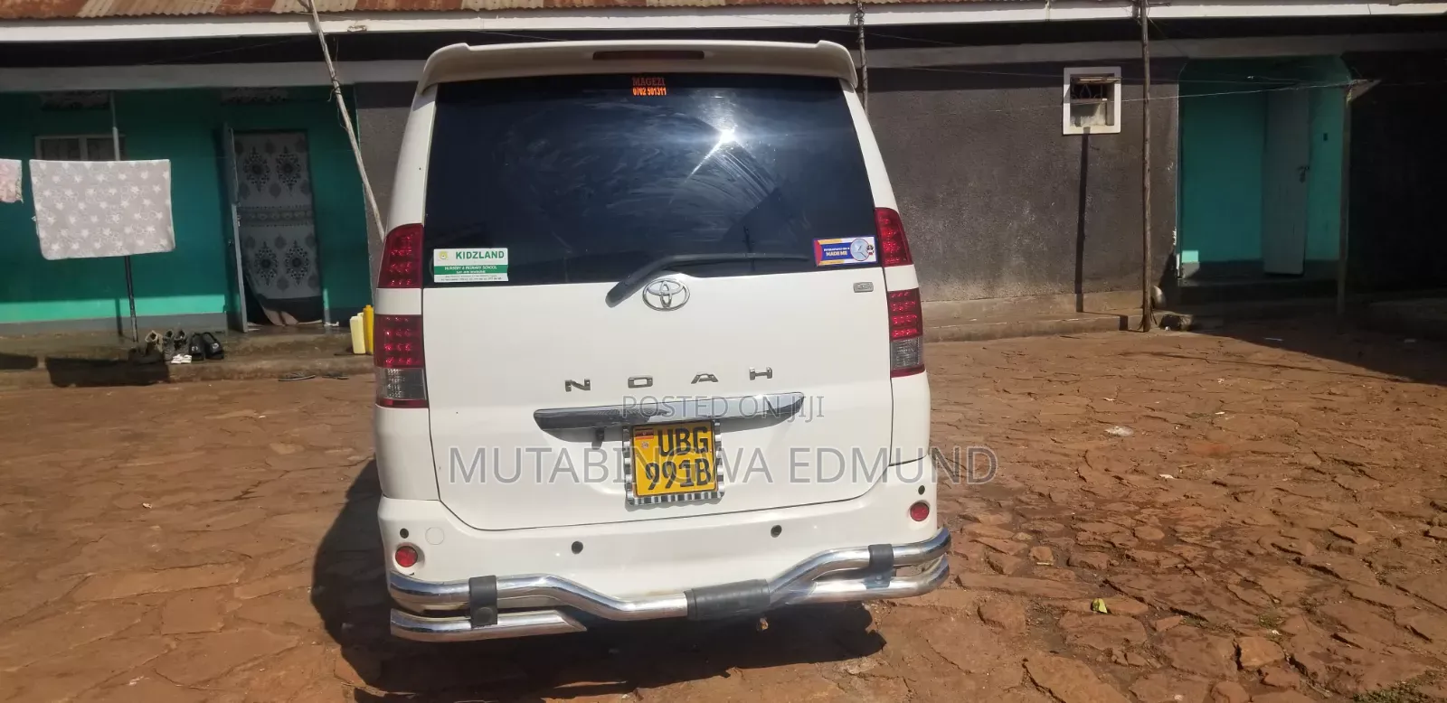 Toyota Noah 2006 White